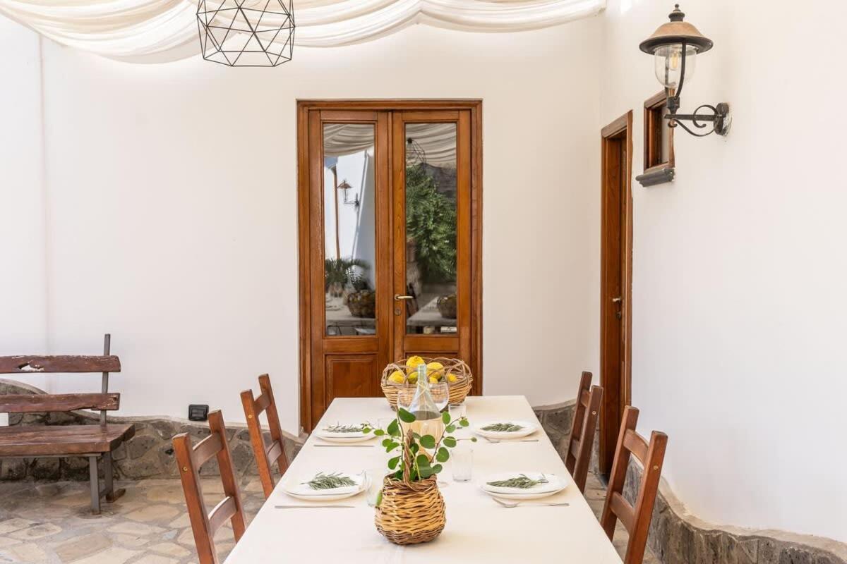 Villa Mimosa Rustic Elegance Views & Pool マッサ・ルブレンセ エクステリア 写真