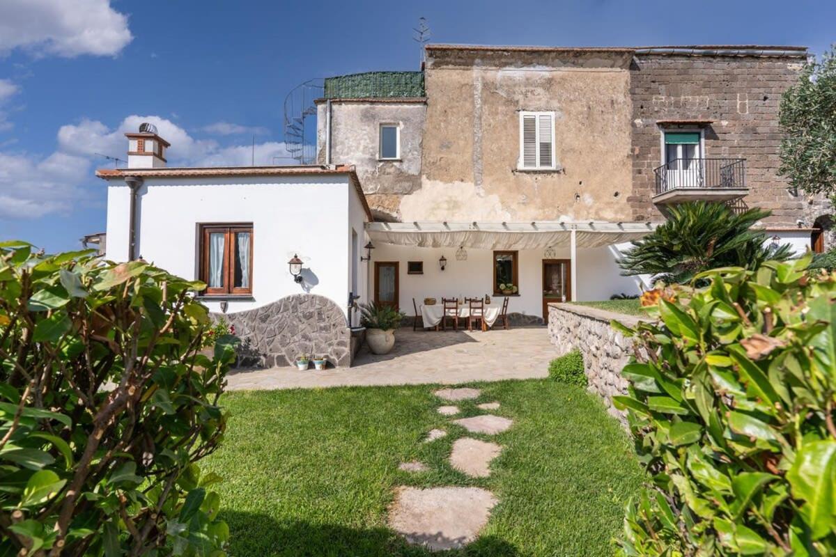 Villa Mimosa Rustic Elegance Views & Pool マッサ・ルブレンセ エクステリア 写真