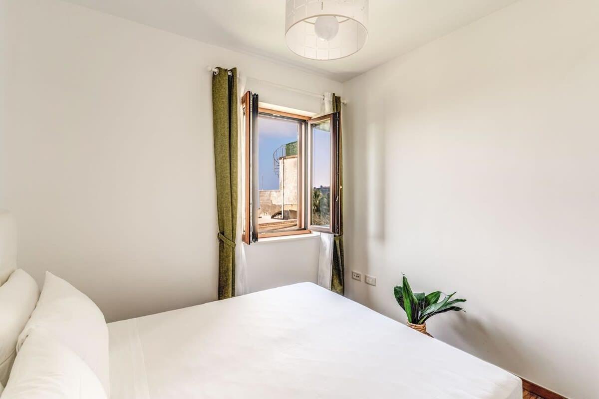 Villa Mimosa Rustic Elegance Views & Pool マッサ・ルブレンセ エクステリア 写真